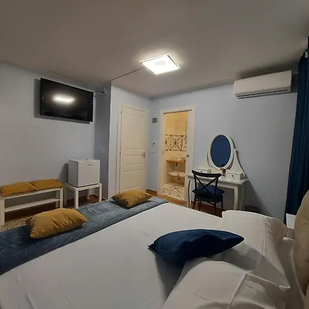 Piazza Mazzini B&B 4*