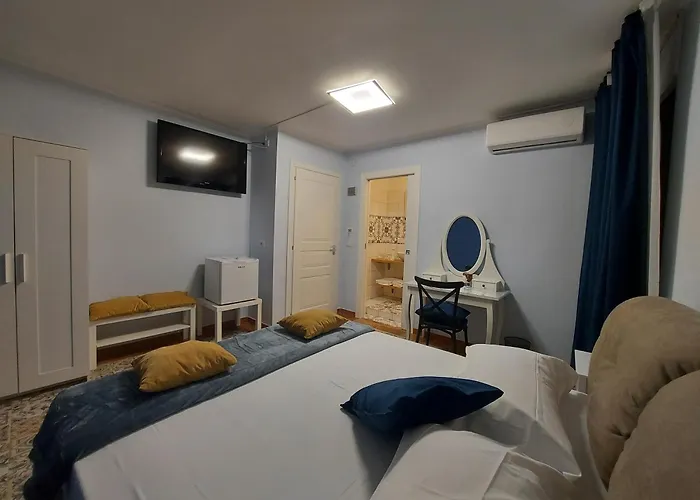 Piazza Mazzini B&B 4*