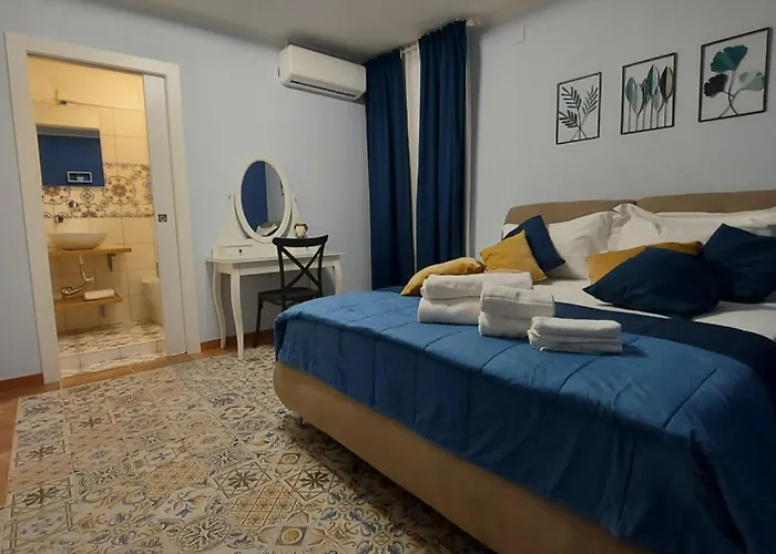 Piazza Mazzini B&B