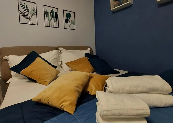 Piazza Mazzini B&B