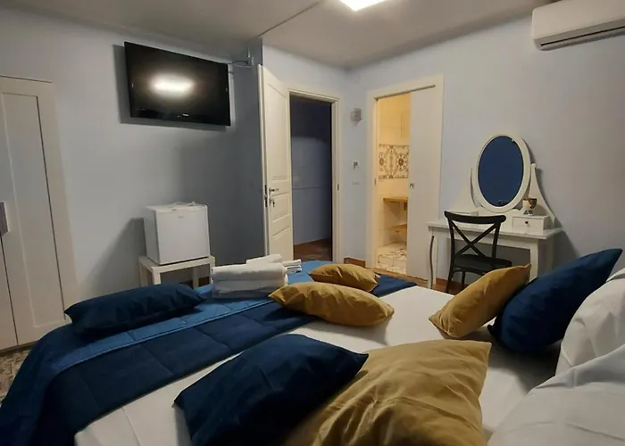 Piazza Mazzini 4*