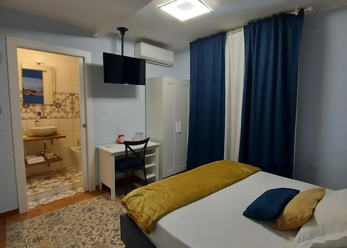 Piazza Mazzini B&B 4*