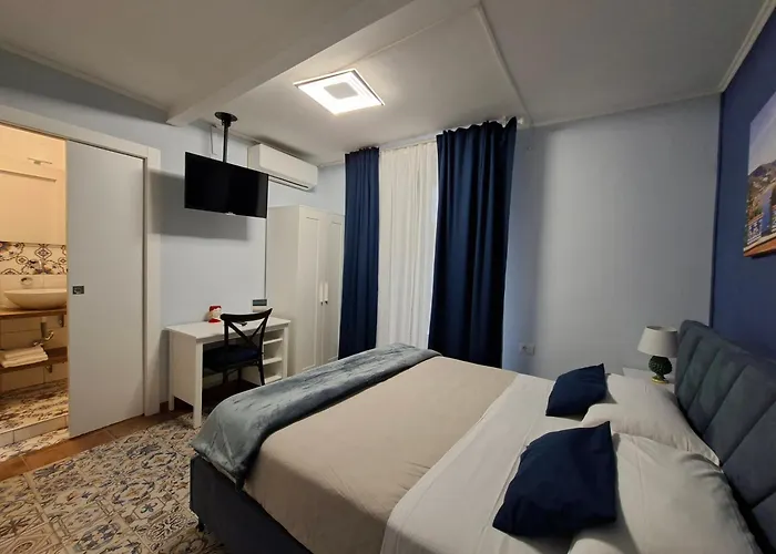 Piazza Mazzini B&B