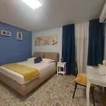 Piazza Mazzini Bed and Breakfast 4*