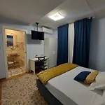 Piazza Mazzini Отель типа 