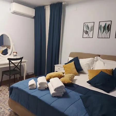 Piazza Mazzini Couette-café 4*