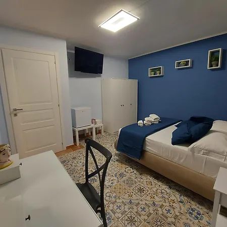 Piazza Mazzini Couette-café 4*