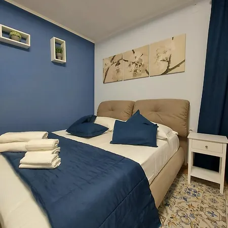 Piazza Mazzini 4*