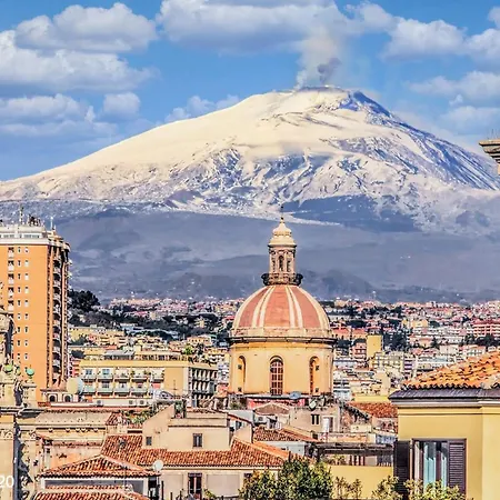 לינה וארוחת בוקר Piazza Mazzini קטאניה