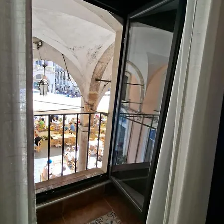Piazza Mazzini Bed & Breakfast